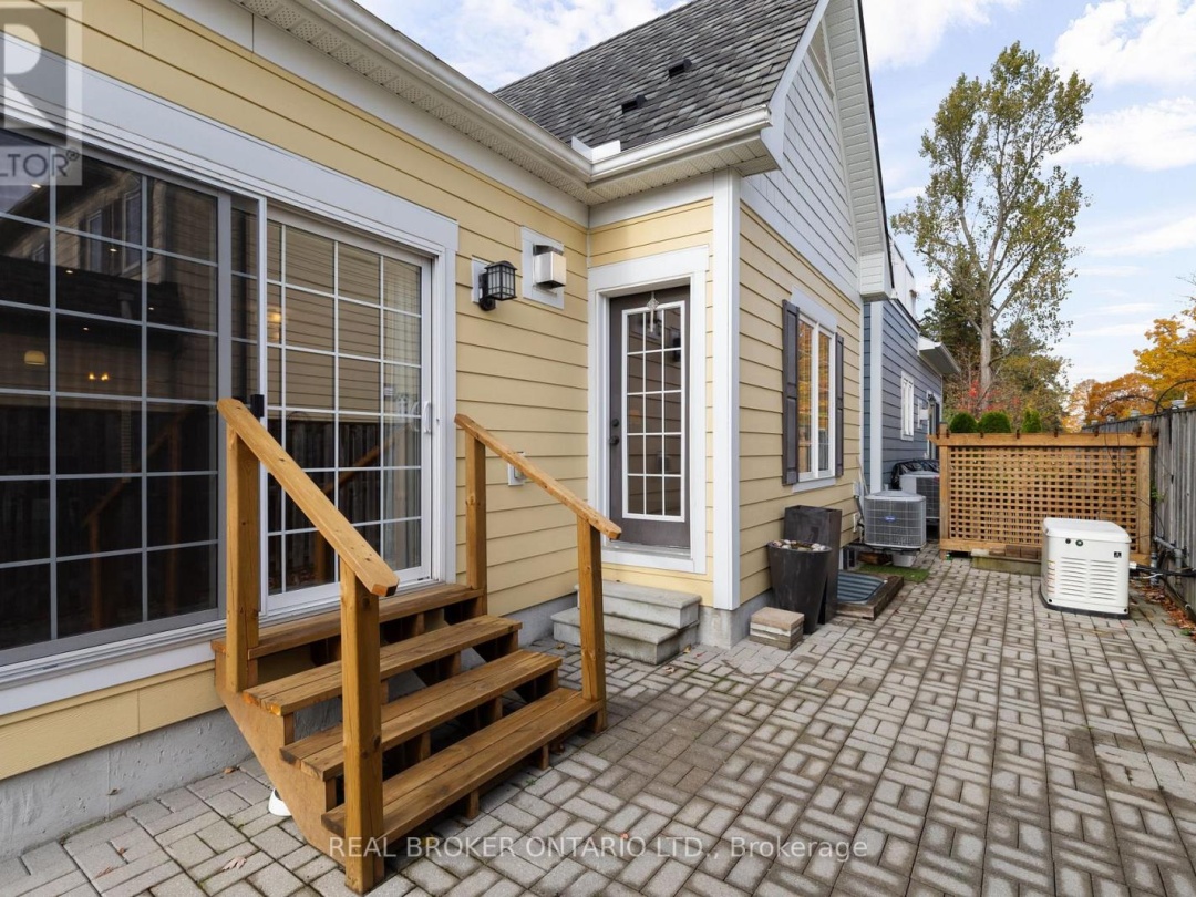 3315 BEACH CLUB BOULEVARD, 