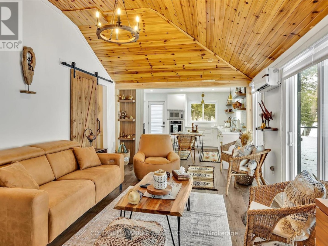 1224 MCCRACKENS LANE, 
