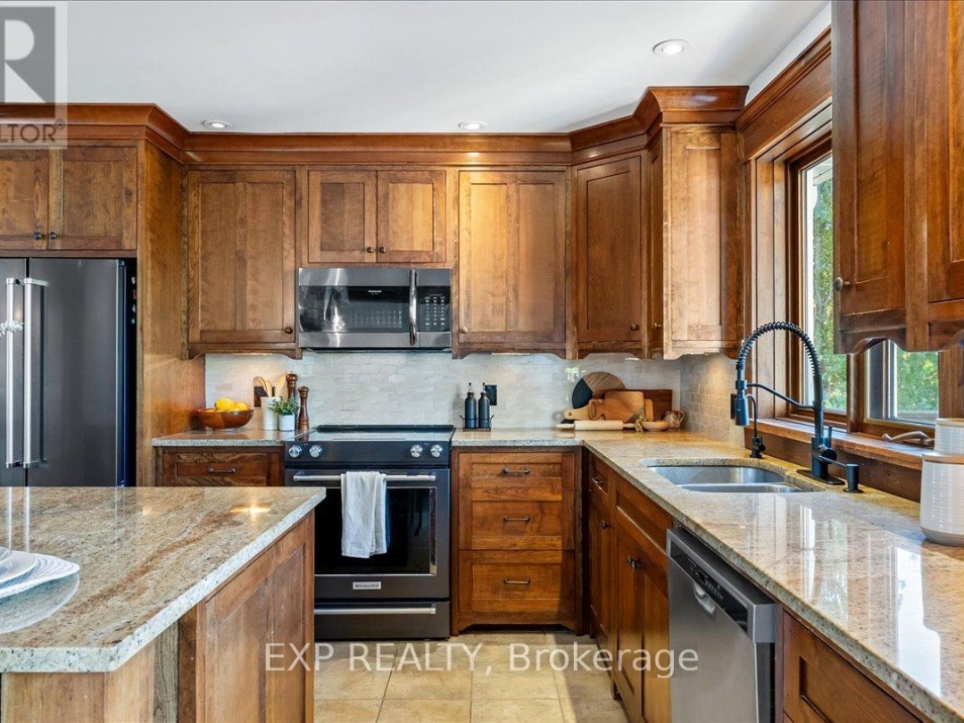 857 CEDAR GLEN ROAD, 