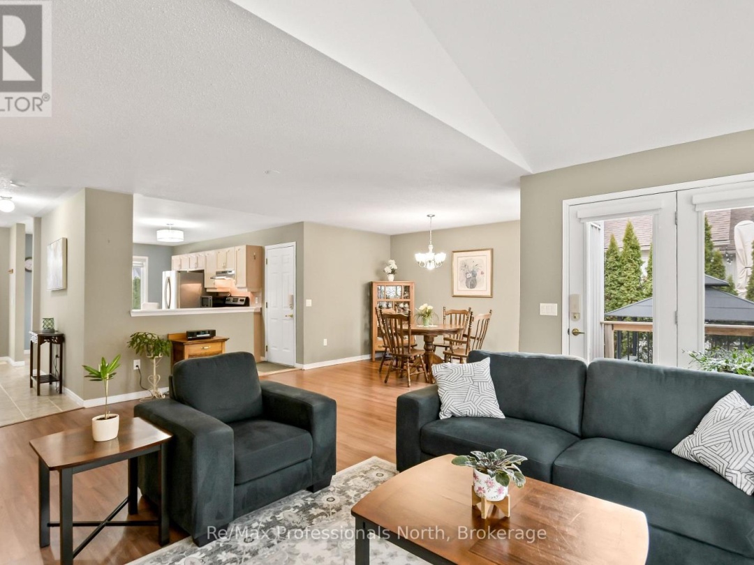 102 PINERIDGE GATE, Gravenhurst (Muskoka (S))