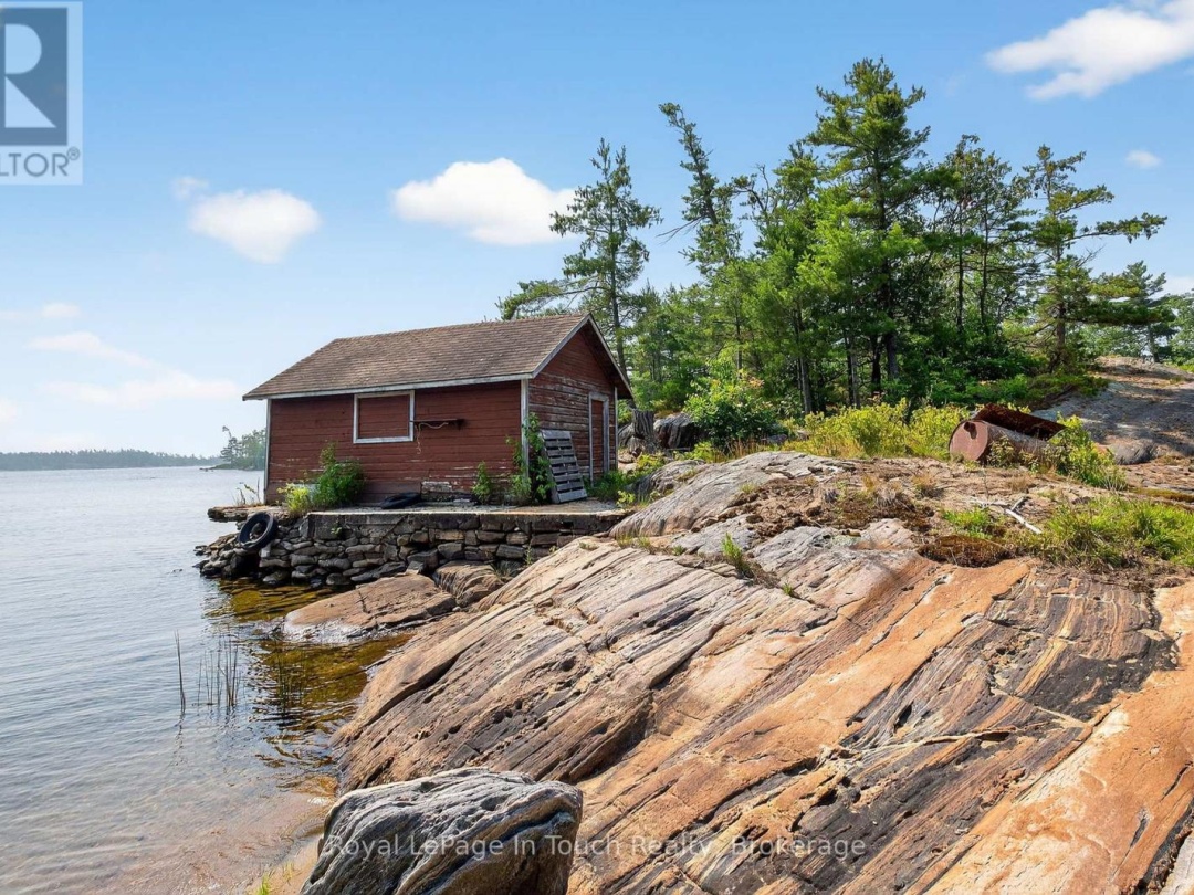 34 B320 SANS SOUCI ISLAND, Georgian Bay