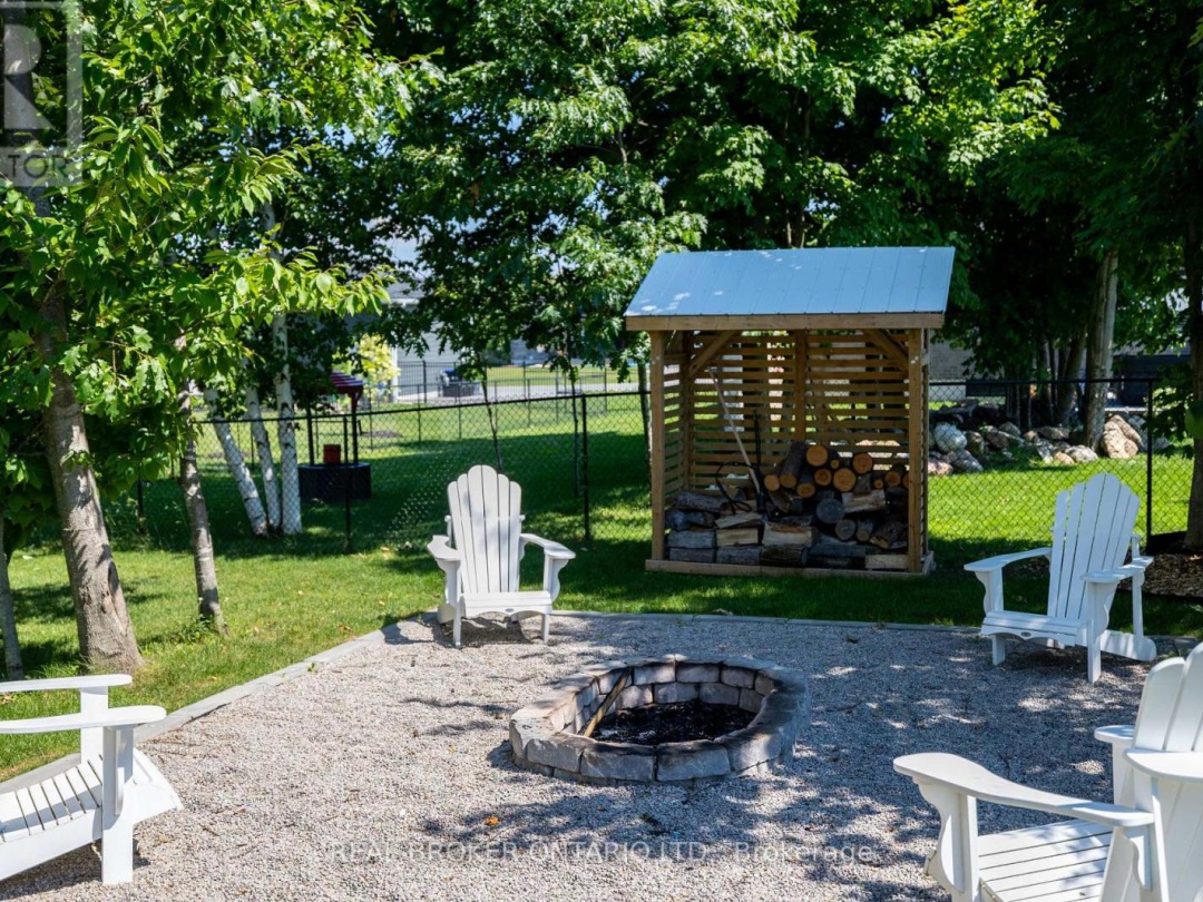 19 CHESLOCK CRESCENT, Oro-Medonte (Warminster)