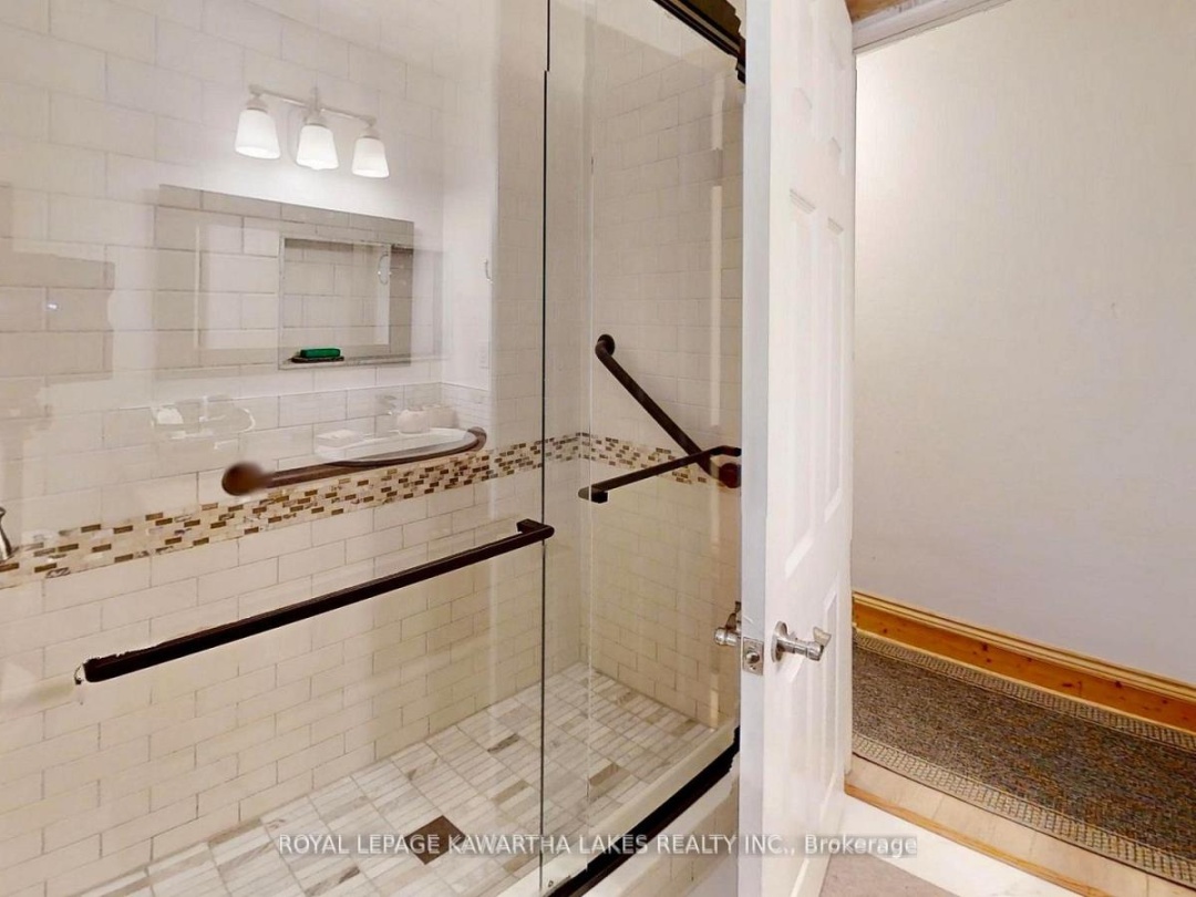 1136 SYLVAN GLEN DRIVE, Dalrymple-South Lake