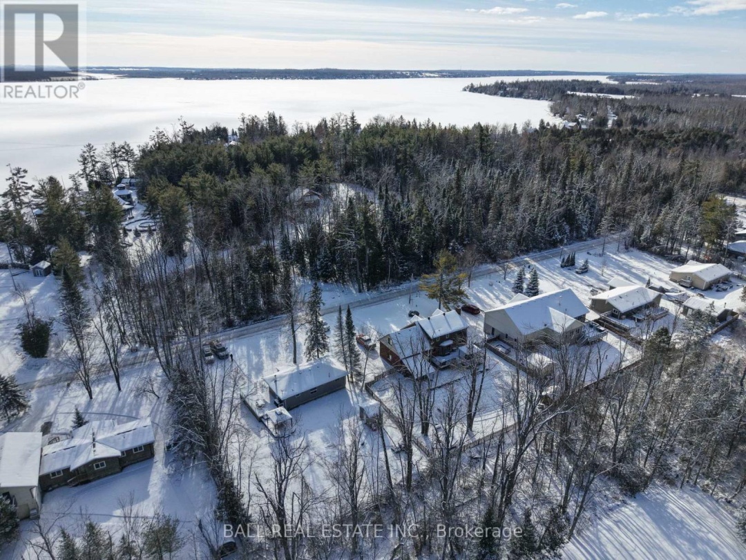 25 BAYVIEW ESTATE ROAD, Sturgeon Lake