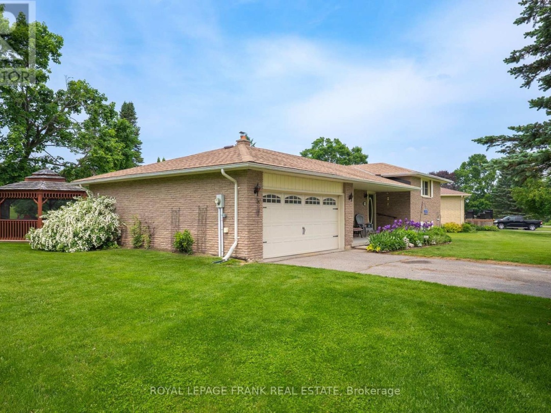 383 OLD SURREY LANE, Pigeon Lake