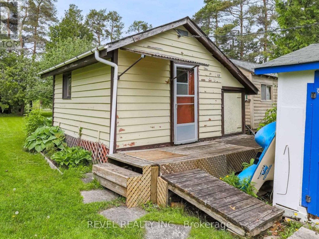483 LONG BEACH ROAD, Sturgeon Lake