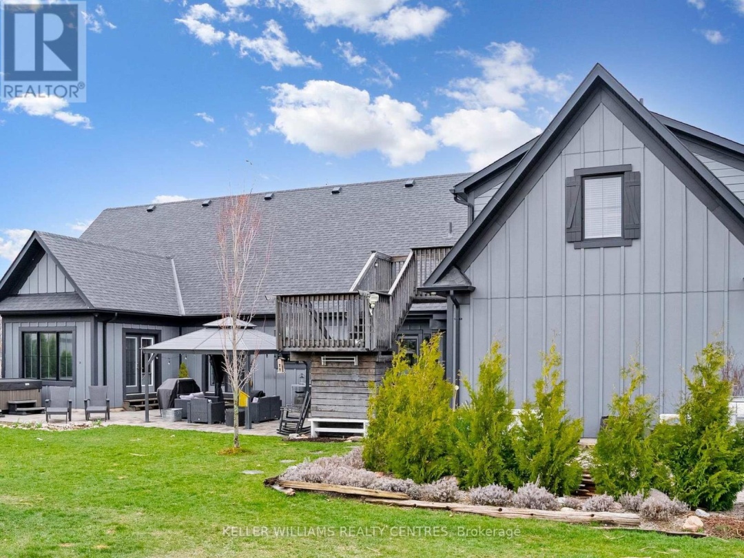 2 THOROUGHBRED DRIVE, 