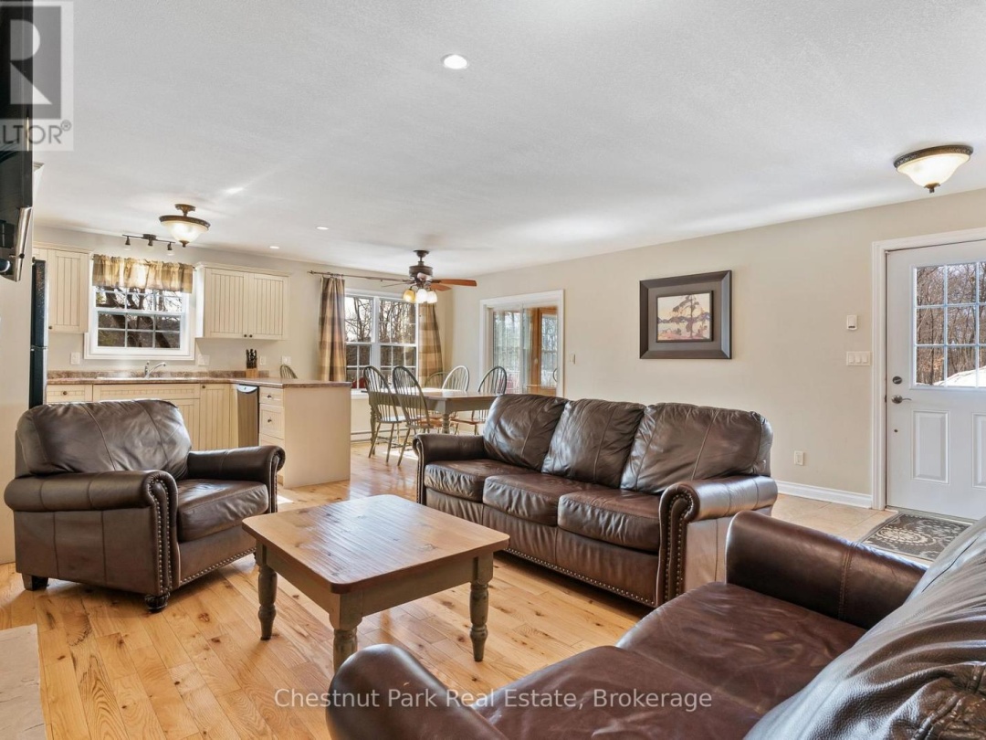 112-8 - 1052 RAT BAY ROAD, Lake of Bays