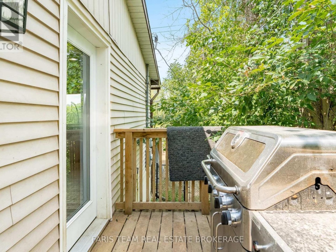 8304 COUNTY ROAD 169, 