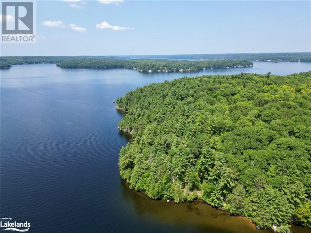 N/A North Bohemia Island, Lake Rosseau