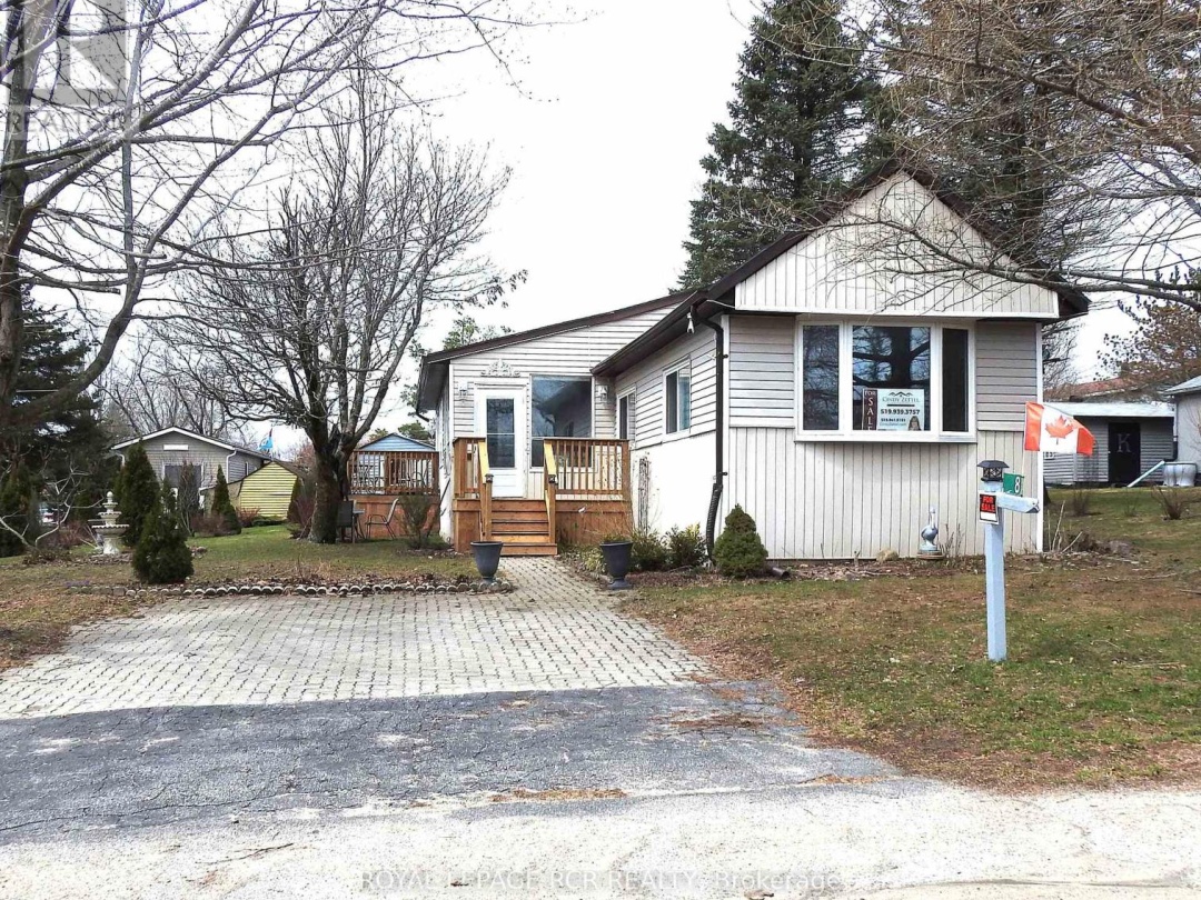 8 CLAREMONT CRESCENT, Oro-Medonte