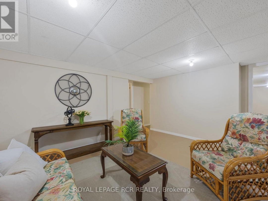 150 HEDGEWOOD LANE, 