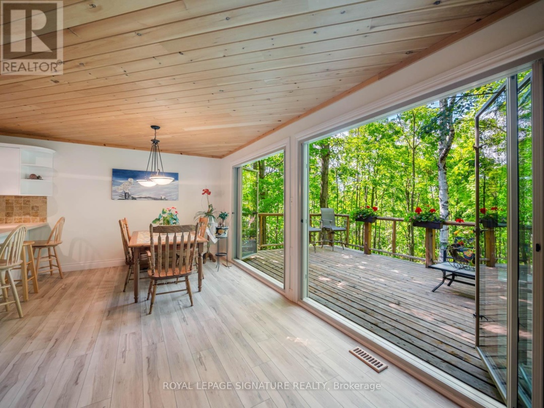 22 IROQUOIS RIDGE, 