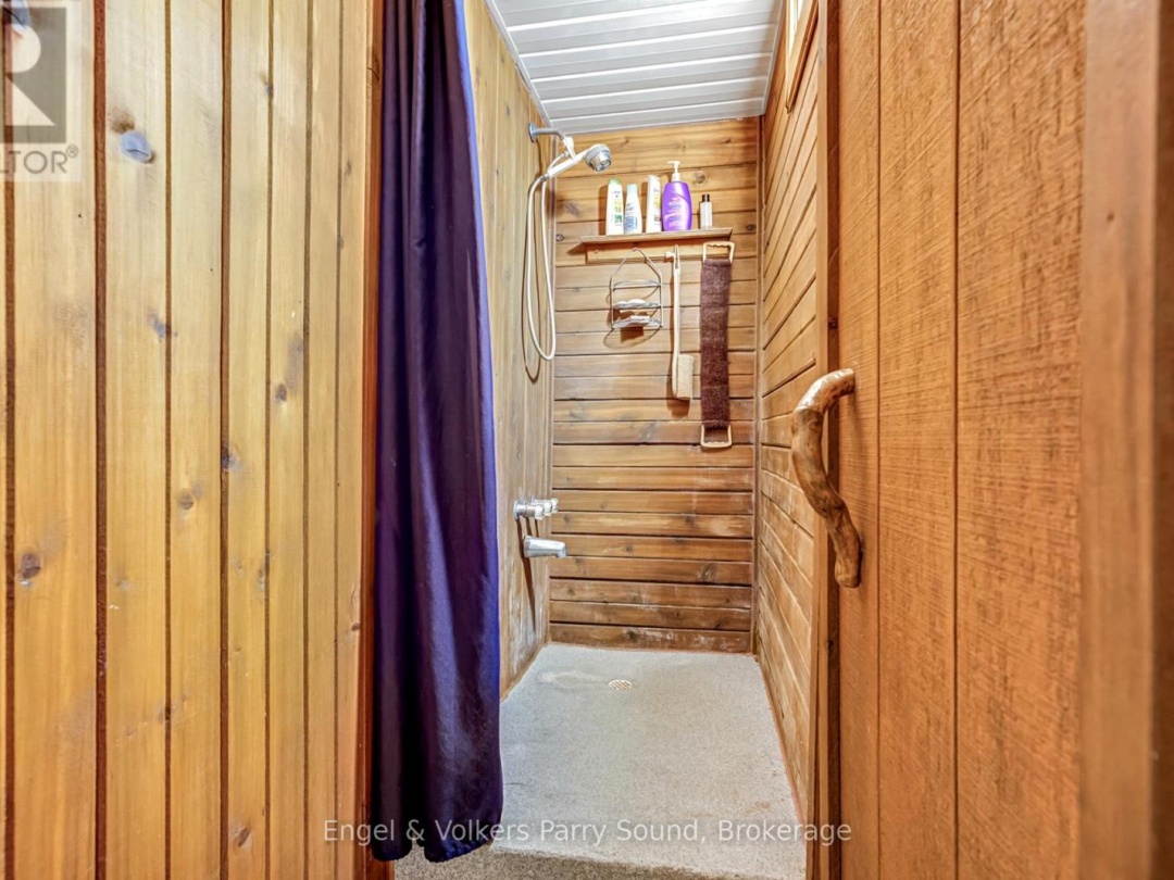 3 SQUIRREL AVENUE, McDougall
