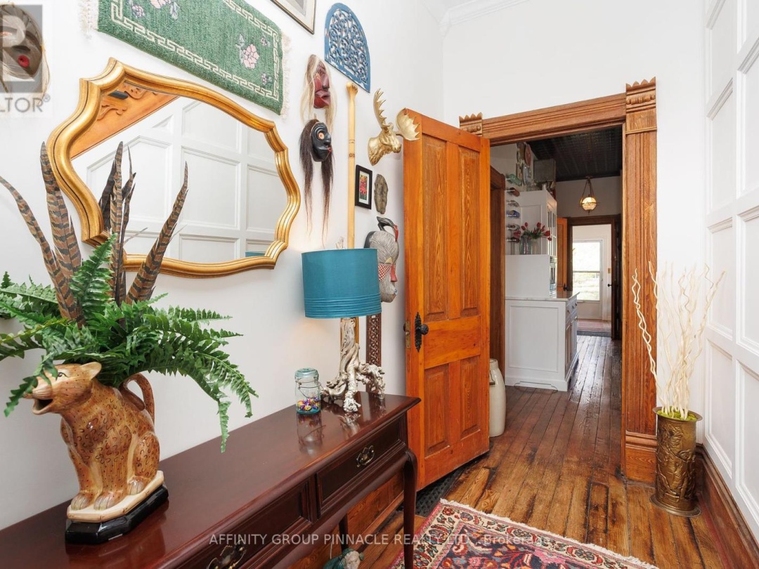 42 OAK STREET, Kawartha Lakes (Fenelon Falls)