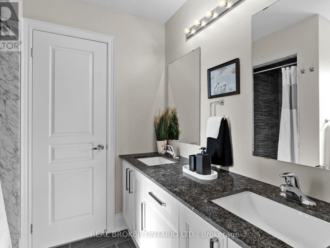 3032 MONARCH DRIVE, Orillia