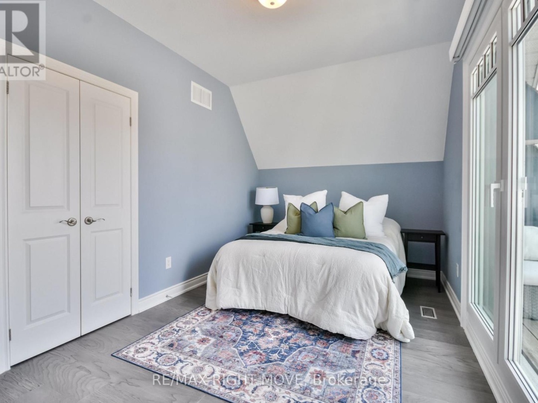 28 - 10 INVERMARA COURT, 