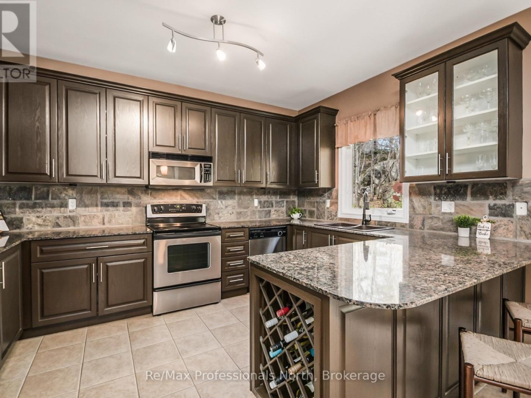 15 MUSKOKA BAY BOULEVARD, Gravenhurst (Muskoka (S))