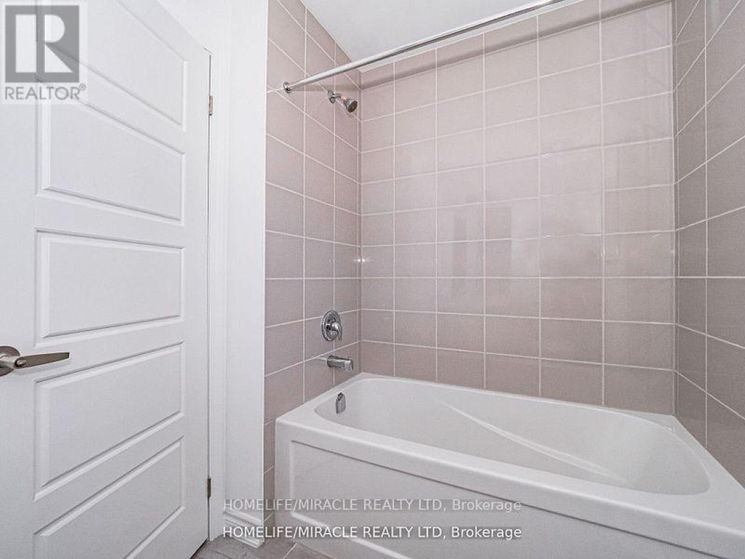 28 Dyer Crescent, Bracebridge (Macaulay)