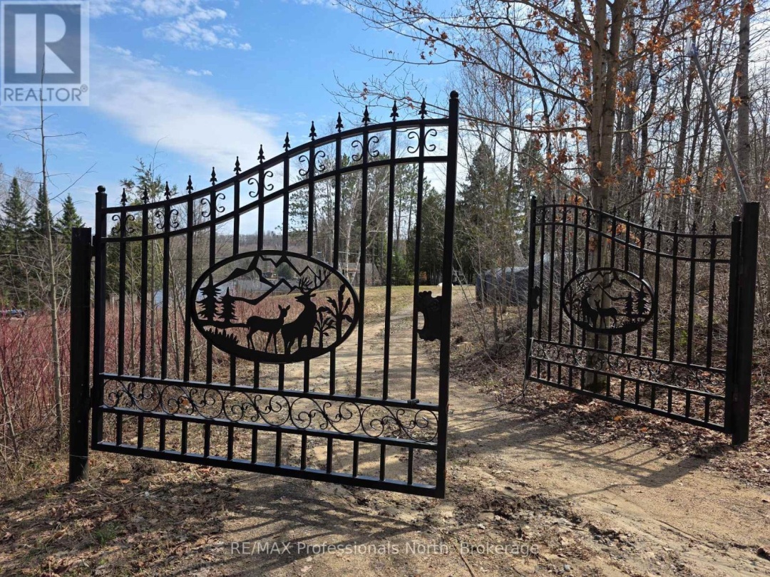 1044 SHANAHAN TRAIL, Horseshoe Lake