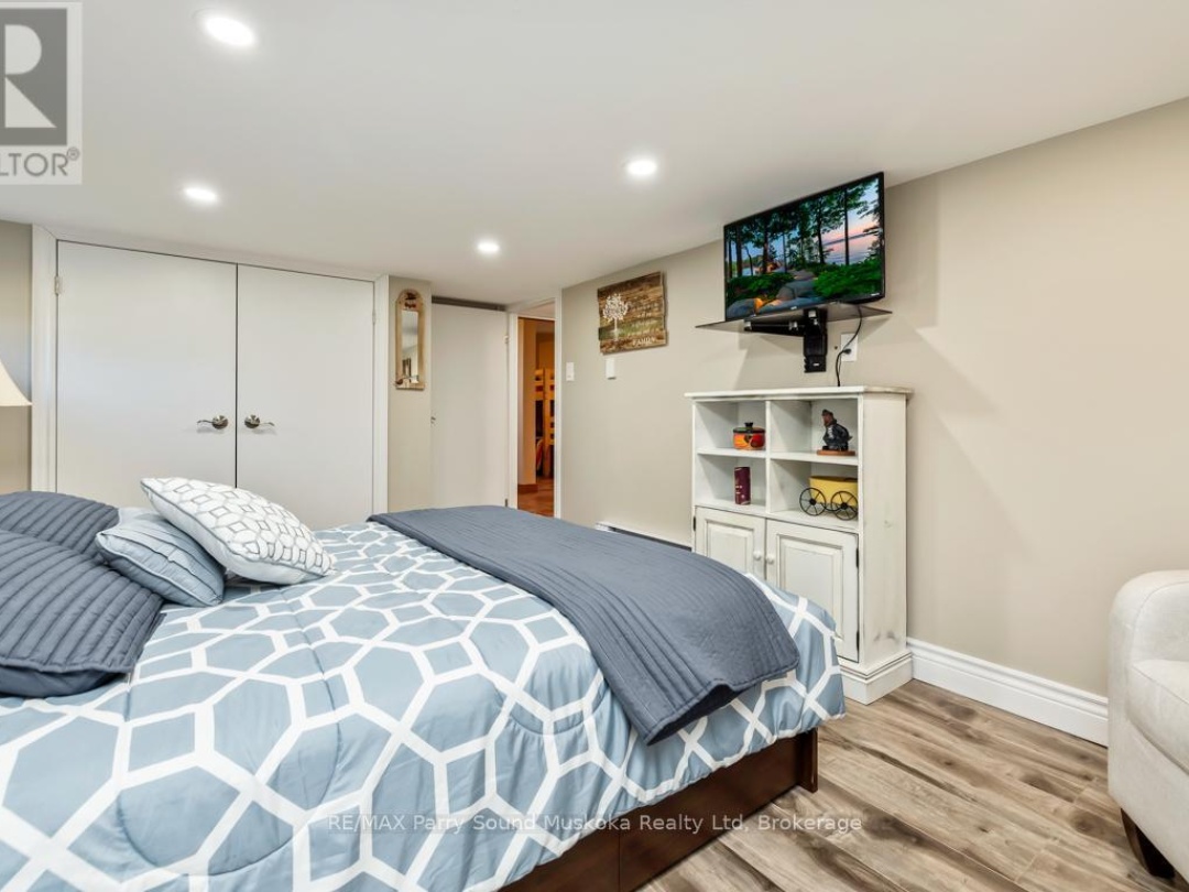 5 MEHARG DRIVE, Manitouwabing Lake