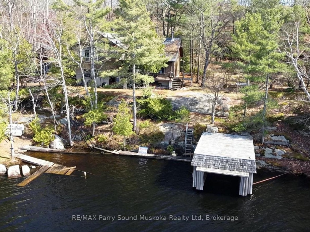 55 HEALEY LAKE WATER, Healey Lake