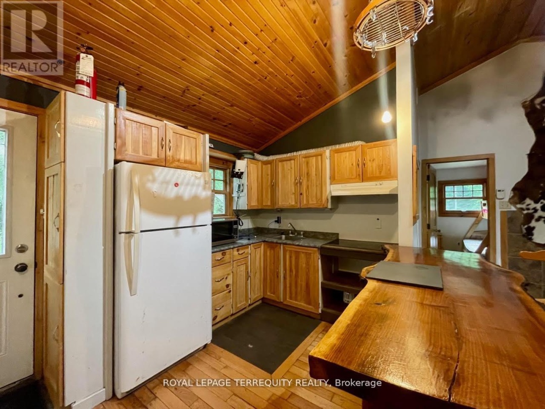 1143 SHERWOOD FOREST ROAD, Muskoka River