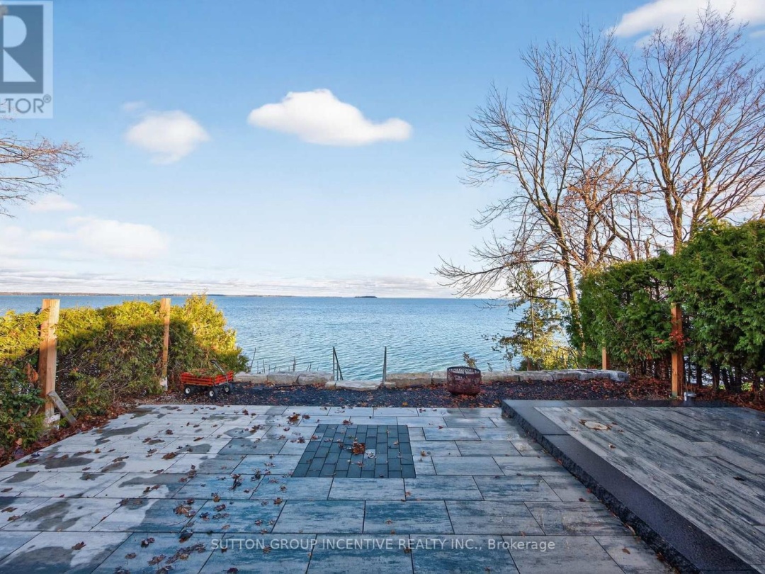 211 MOON POINT DRIVE, Lake Simcoe
