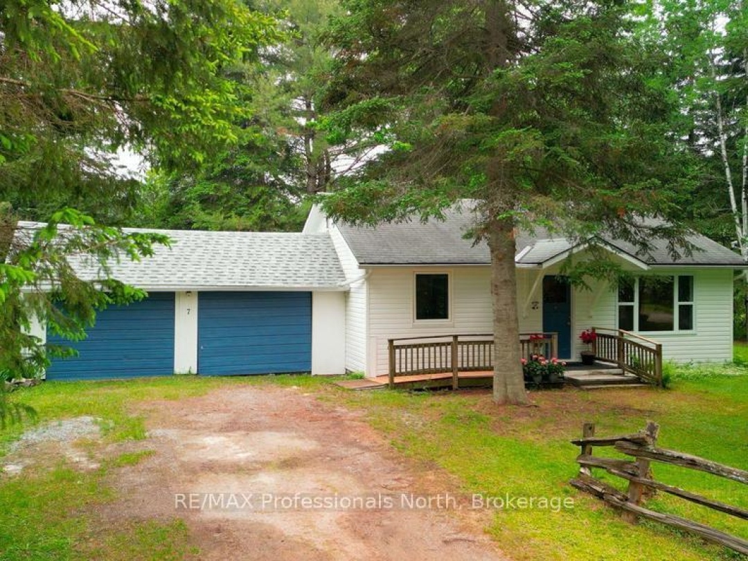7 STOUFFER STREET, Minden Hills (Minden)