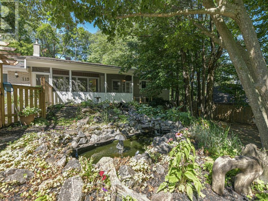 115 DOUGLAS STREET, Gravenhurst (Muskoka (S))