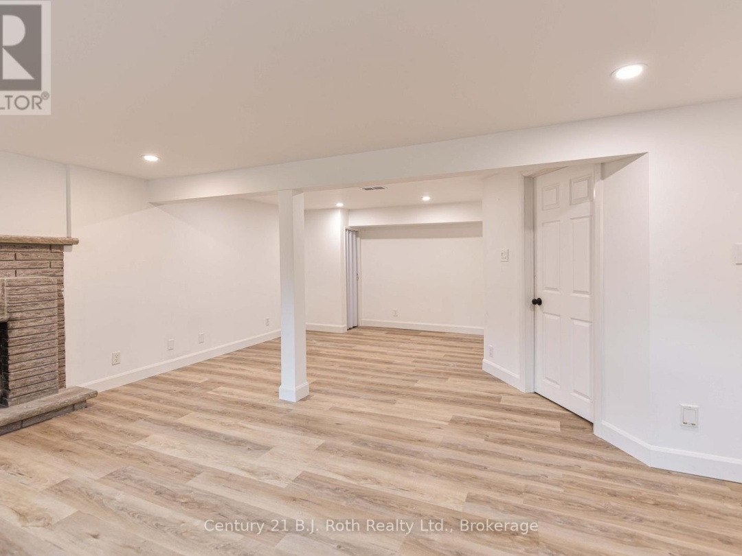 4693 DANIEL STREET, Ramara (Atherley)