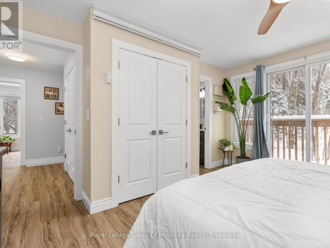 4 - 1551 HIDDEN VALLEY ROAD, Peninsula Lake