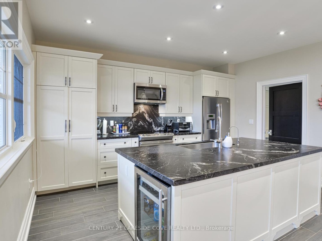 51 Ridge Avenue, Lake Simcoe