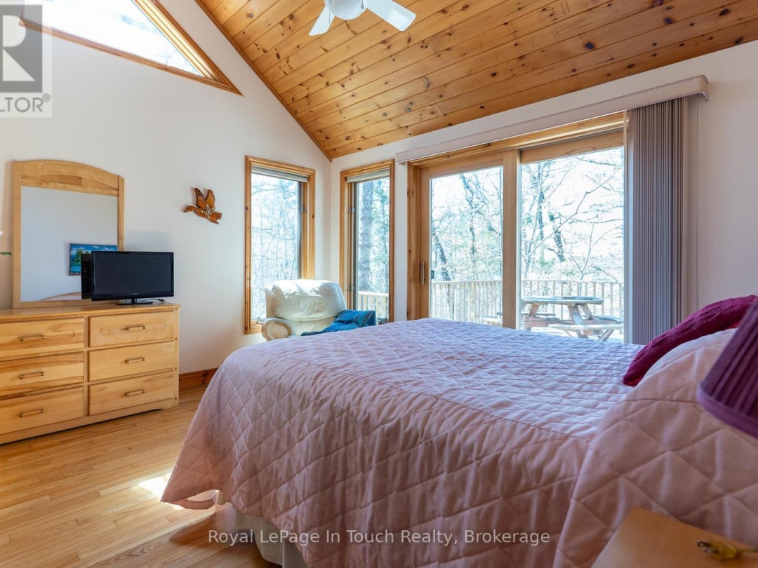 2 ISLAND 880, Georgian Bay