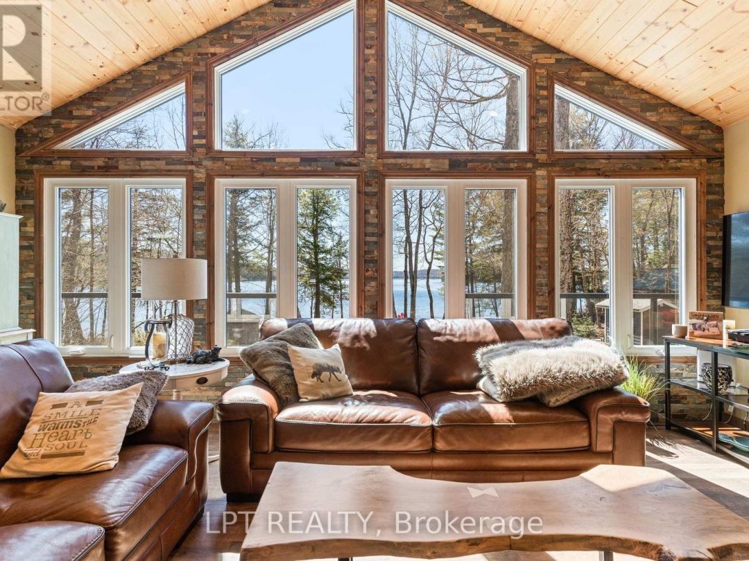 1369 HIPKISS DRIVE, Haliburton Lake