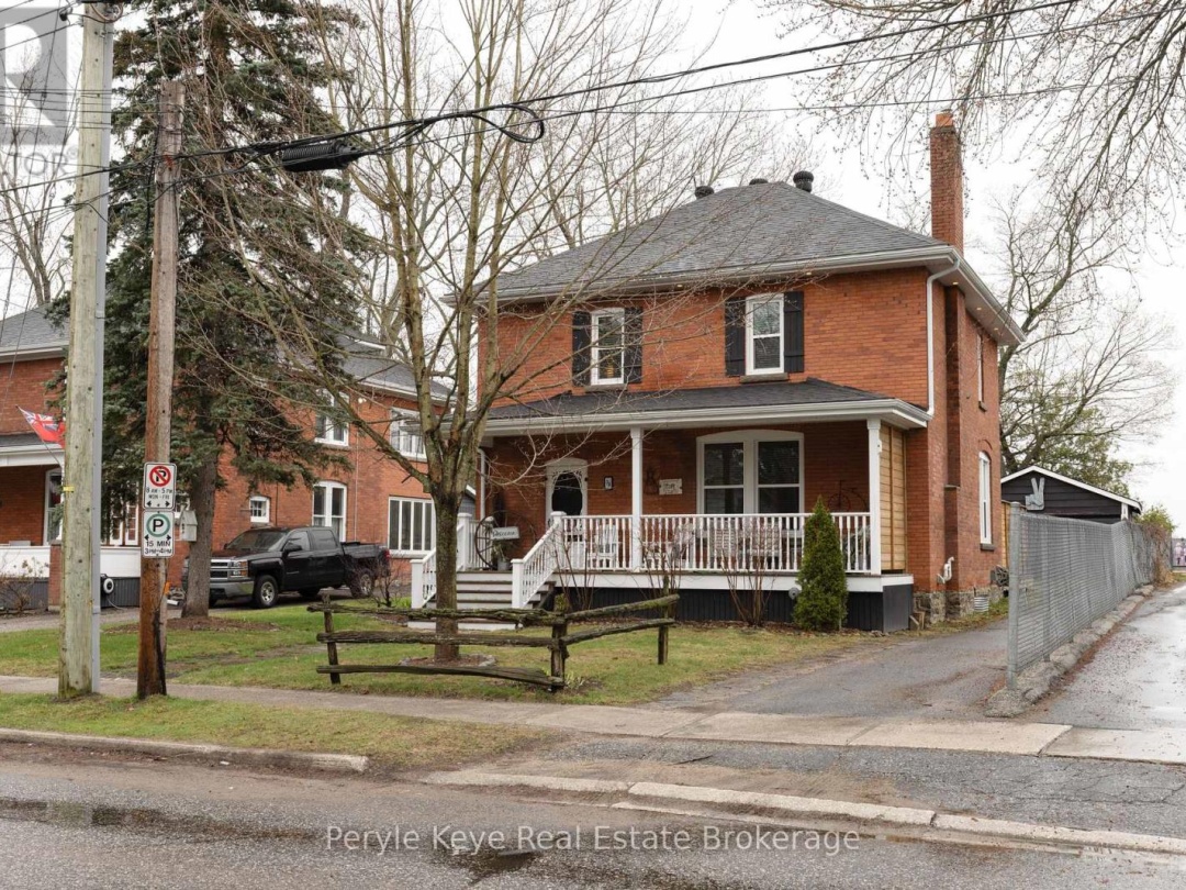 78 MCMURRAY STREET, Bracebridge (Macaulay)