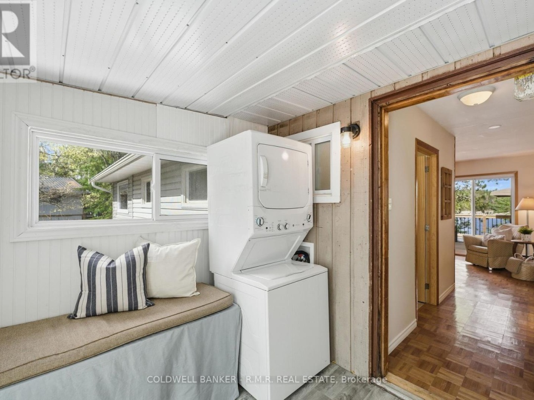 63 LITTLE SILVER LAKE WAY, Little Silver Lake