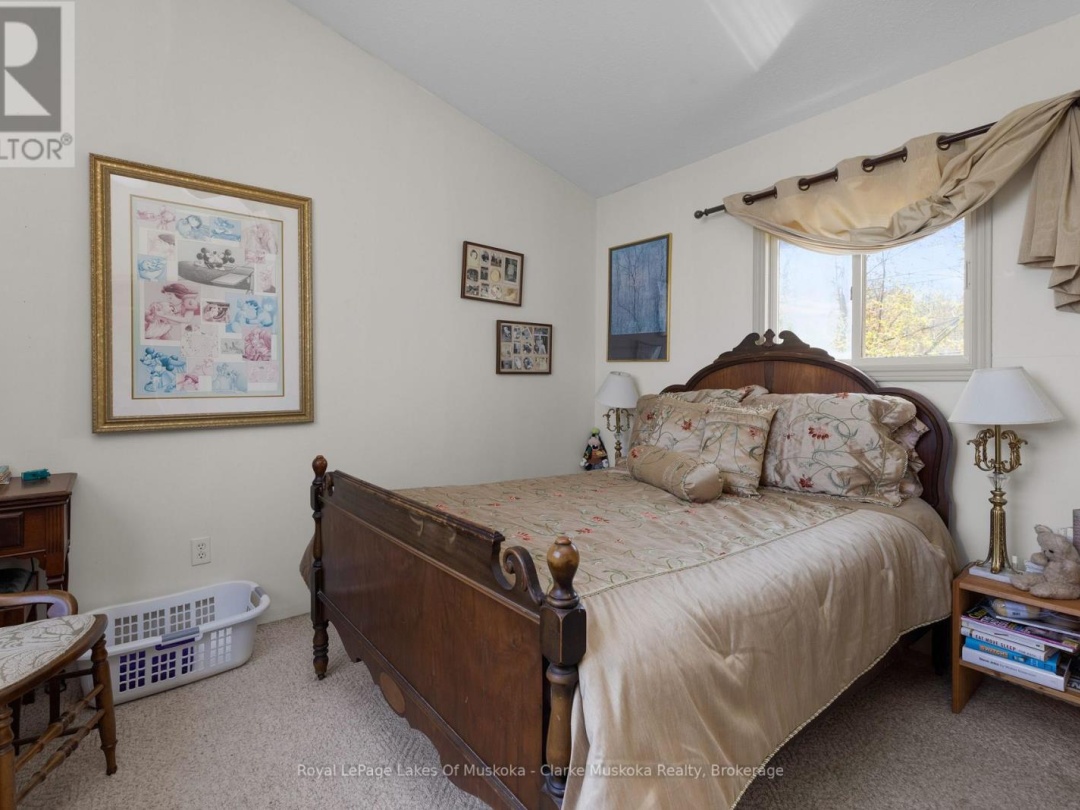 185 WOODLAND TRAIL, Gloucester Pool