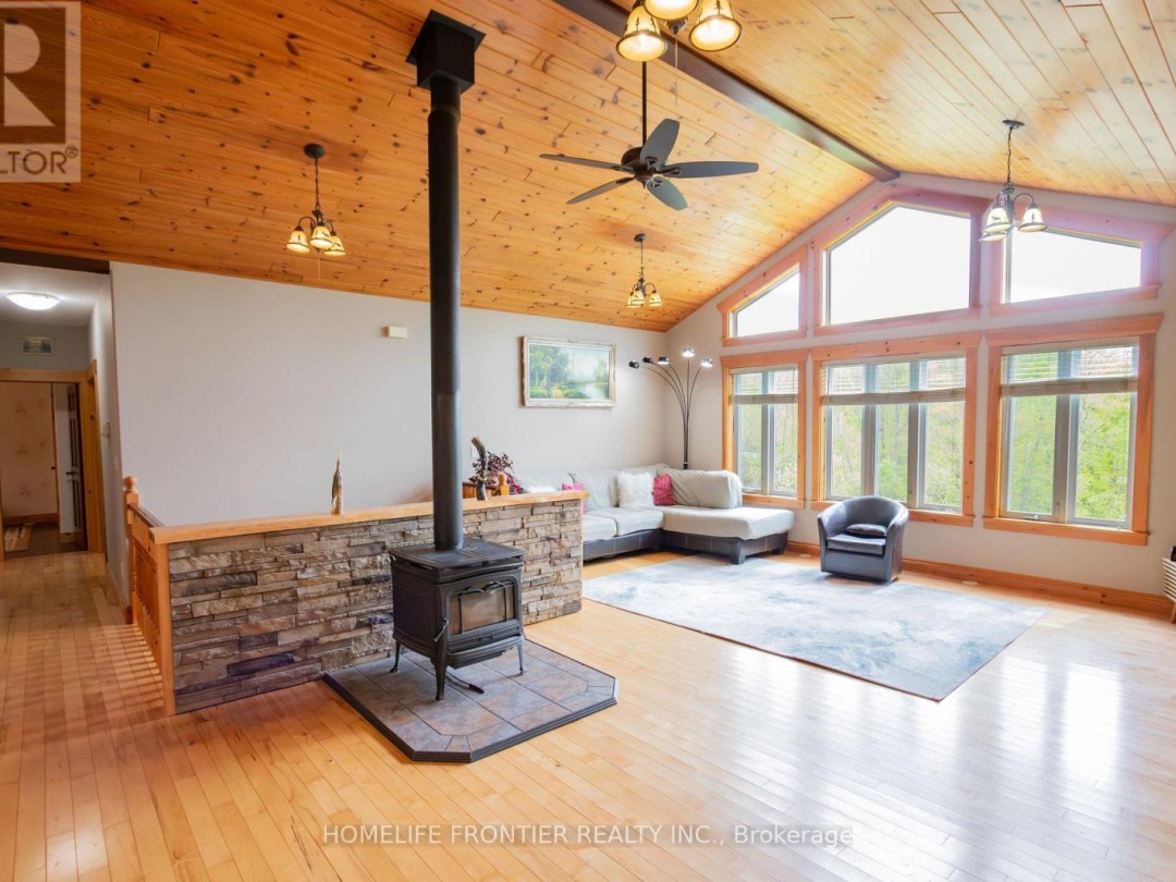 1019 SILK LANE, North Otter Lake