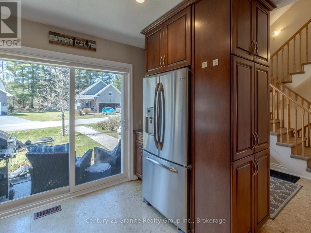 44 WEBB CIRCLE, 
