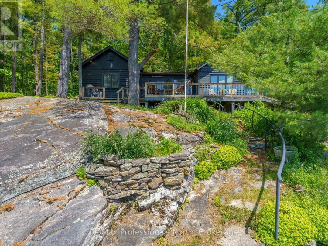 61 ISLAND 26LM ISLAND, 