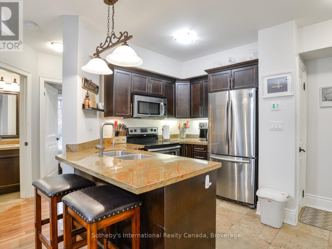 407 - 391 JAMES STREET W, 