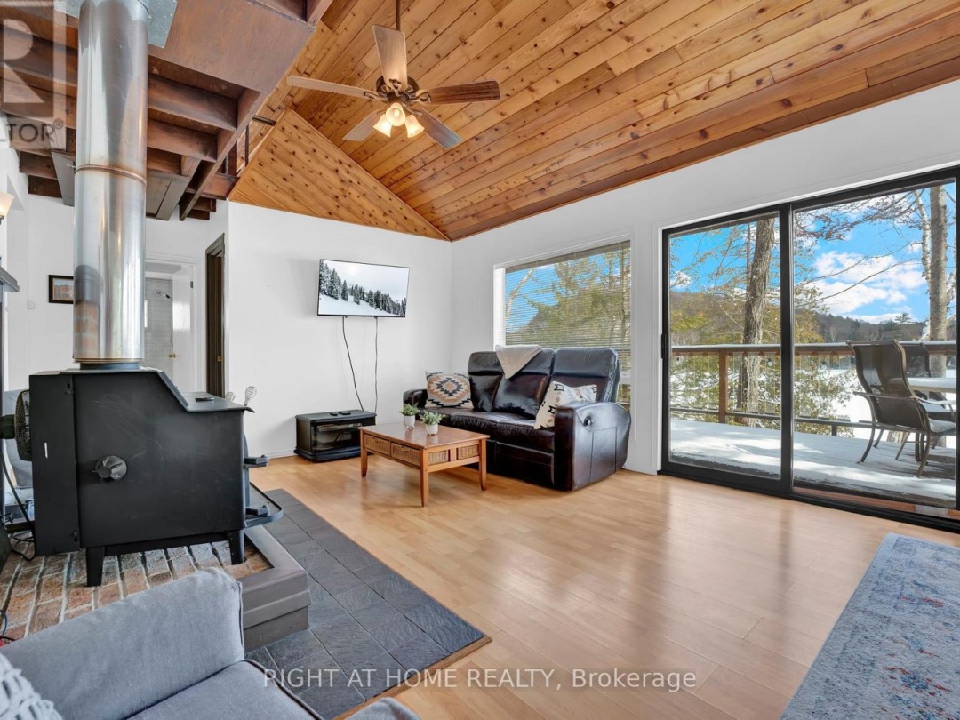 1220 PORTAGE LAKE ROAD, 