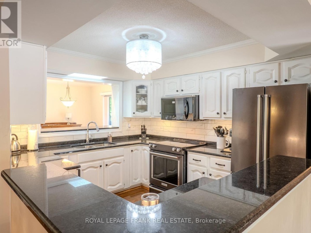 97 PIRATES GLEN DRIVE, Pigeon Lake
