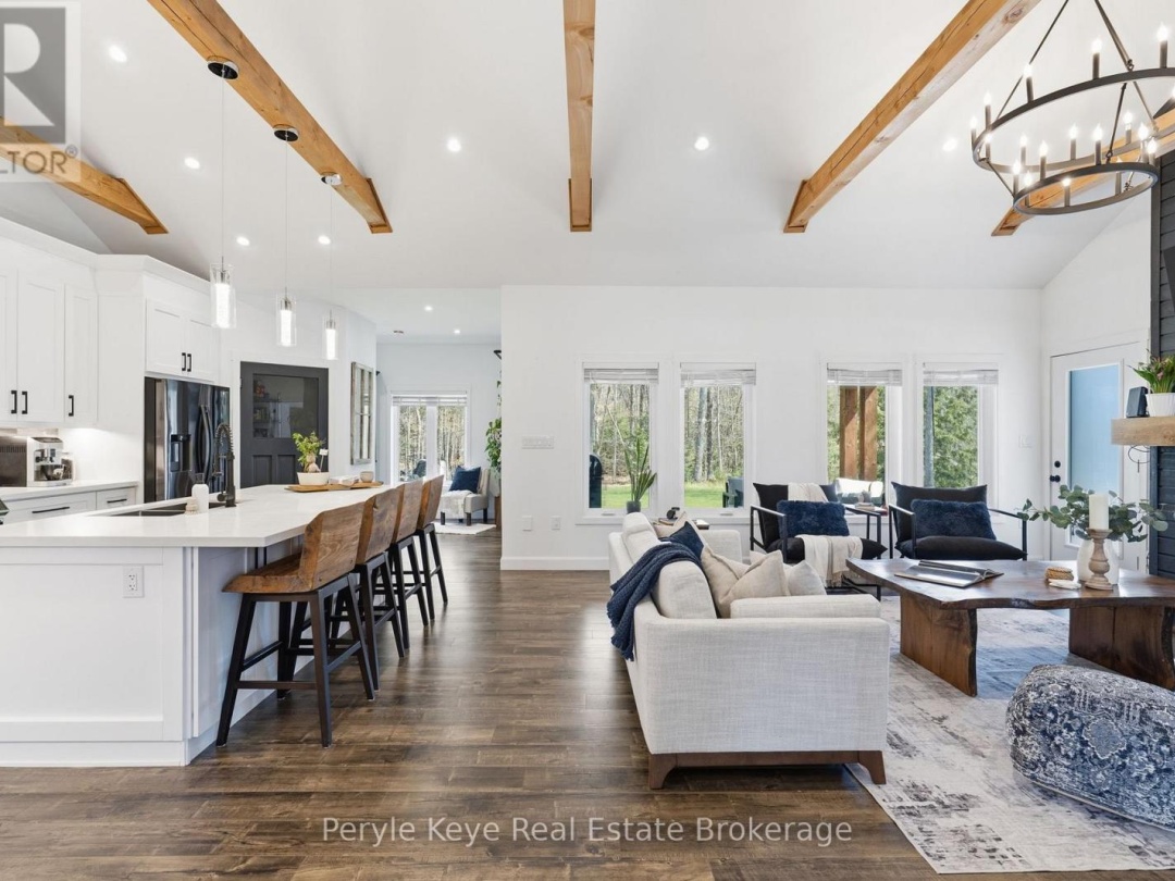1056 XAVIER STREET, Gravenhurst (Morrison)