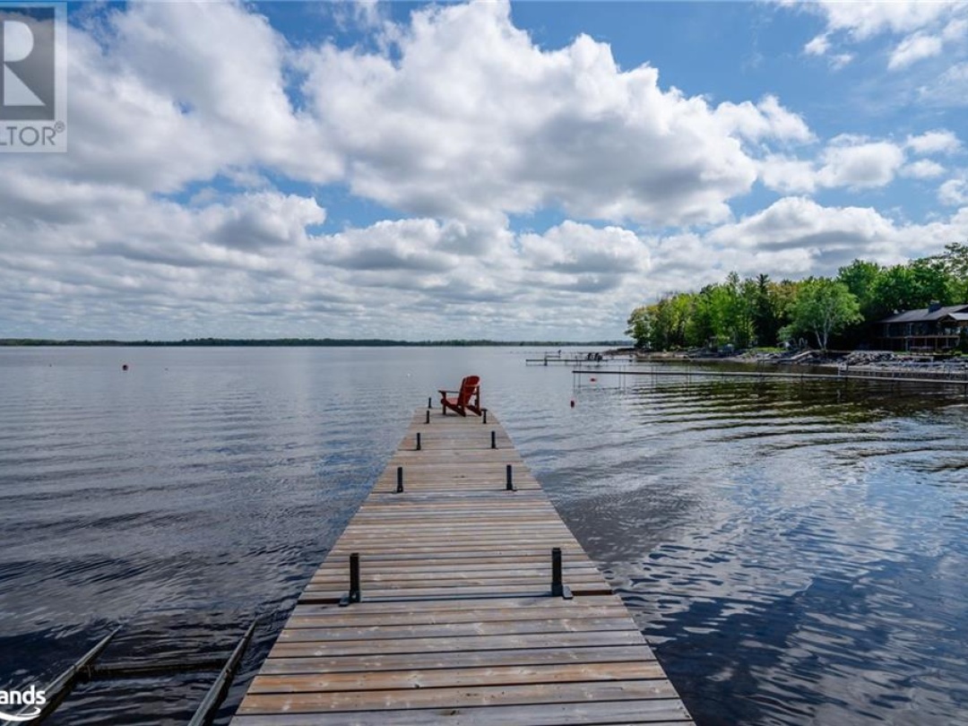 216 Robins Point Road, Georgian Bay