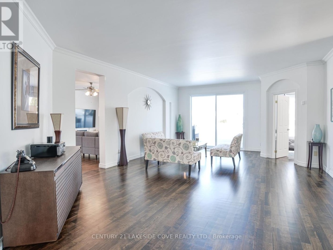 17 WILLOW CRESCENT, Lake Simcoe