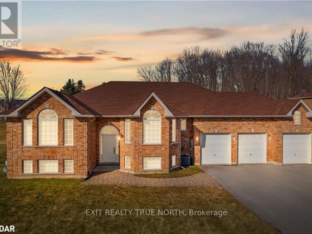 1348 Hawk Ridge Crescent, Severn