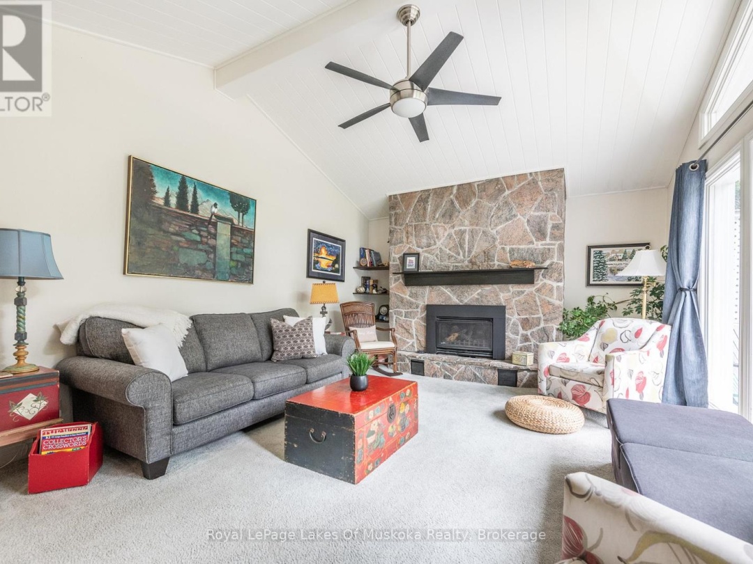 1588 SKYLINE DRIVE, Peninsula Lake