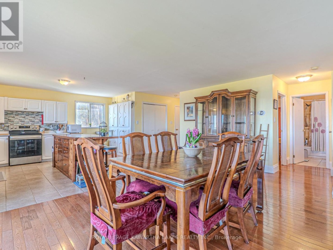 805 CEDAR GLEN ROAD, Sturgeon Lake